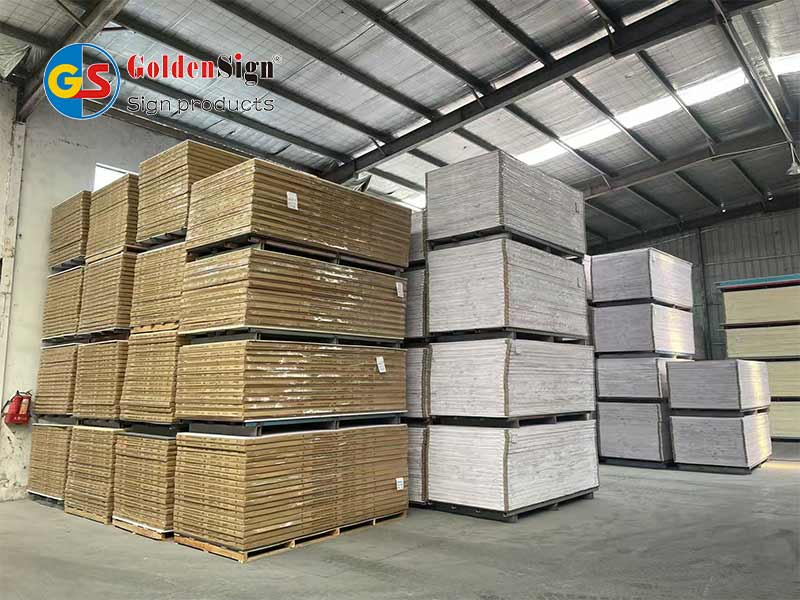 fabricant de panneaux de mousse PVC 120802