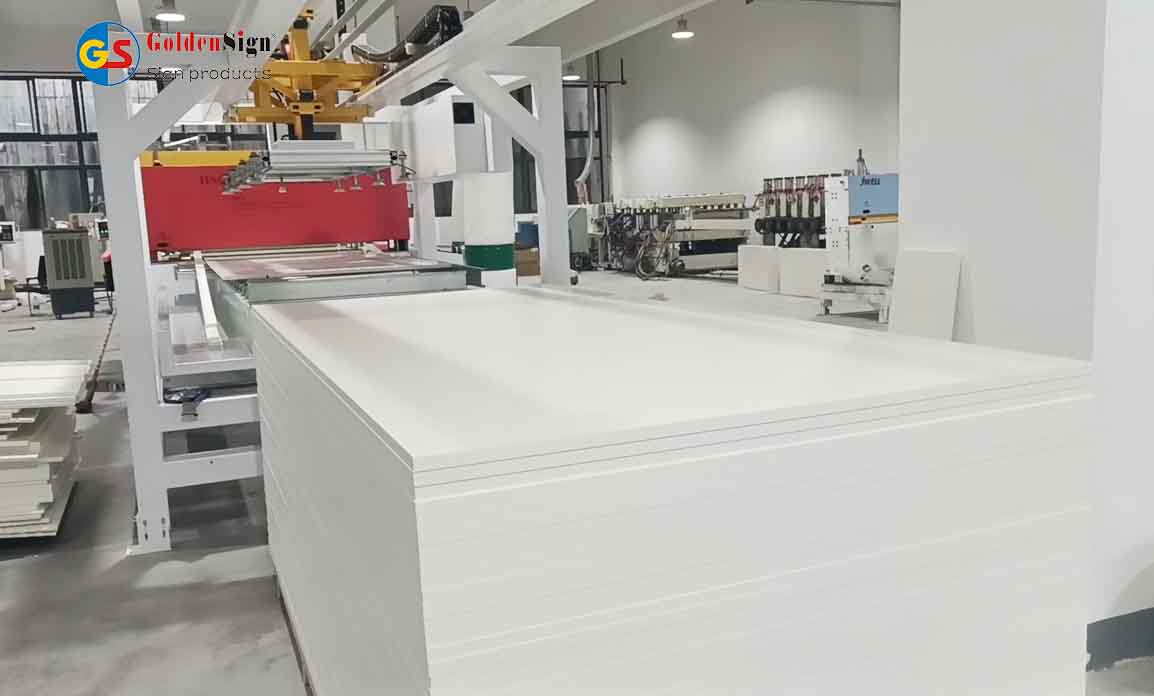 Derrière la livraison à temps: ce qui définit un fabricant de cartes en mousse PVC fiable