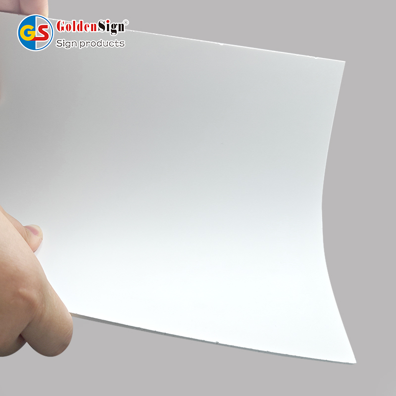 Feuille de panneau de mousse PVC 1 mm résistante aux UV pour feuilles de plastique publicitaires