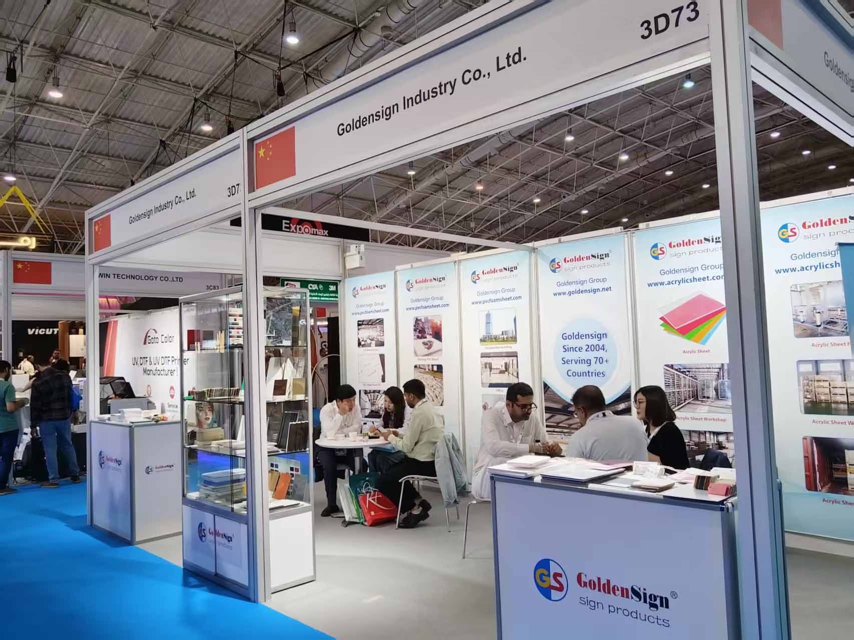 GOLDENSIGN IN SIDI SIGNAGE ET ÉTAGEUR EXPO: Découvrir de nouvelles possibilités sur un sol chauffé